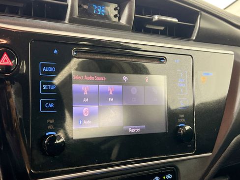 Used 2019 Toyota Corolla LE image 26