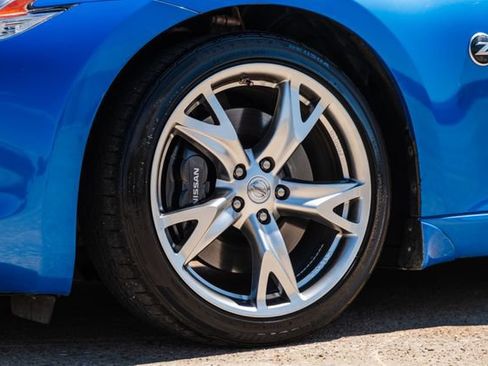 Used 2010 Nissan 370Z Touring w/ Sport Pkg RWD image 40