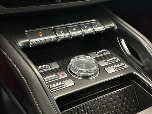 Used 2024 Lincoln Nautilus Premier w/ Jet Appearance Package image 27