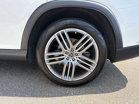 Certified 2024 Mercedes-Benz GLS 450 4MATIC image 10