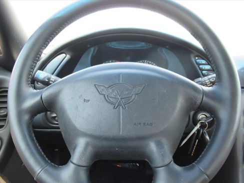 Used 1998 Chevrolet Corvette Convertible w/ Performance Handling Pkg RWD image 19
