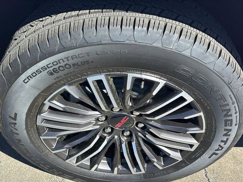 New 2026 GMC Yukon Elevation image 10