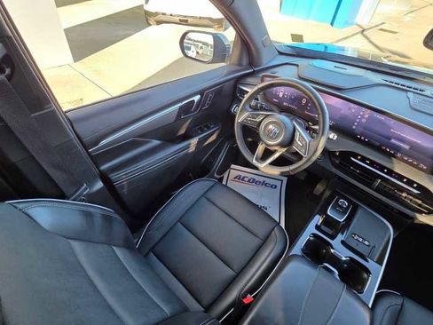 Used 2025 Buick Enclave Preferred image 23