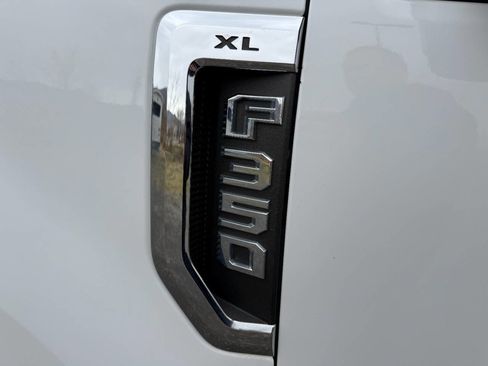 Used 2017 Ford F350 XL image 9