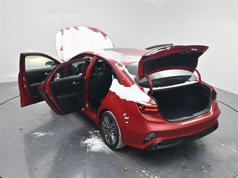 Certified 2024 Kia Forte GT-Line w/ GT-Line Premium Package image 53