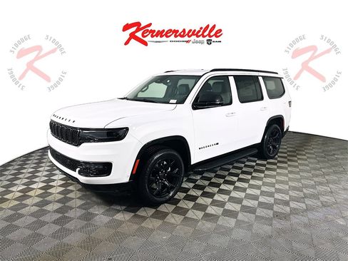 New 2025 Jeep Wagoneer Series II image 3