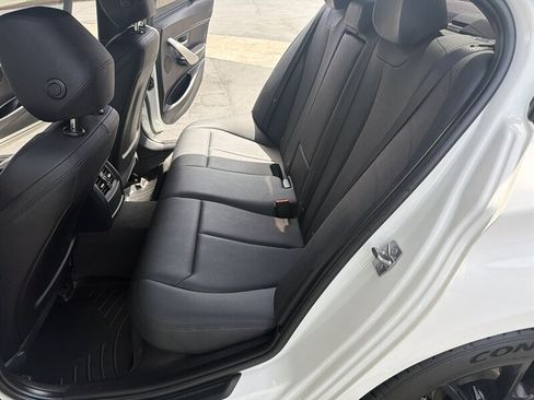 Used 2014 BMW 320i Sedan RWD image 18