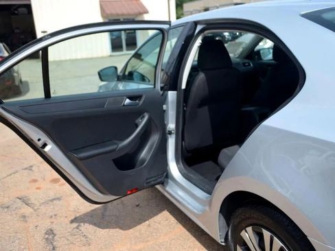Used 2014 Volkswagen Jetta S image 23