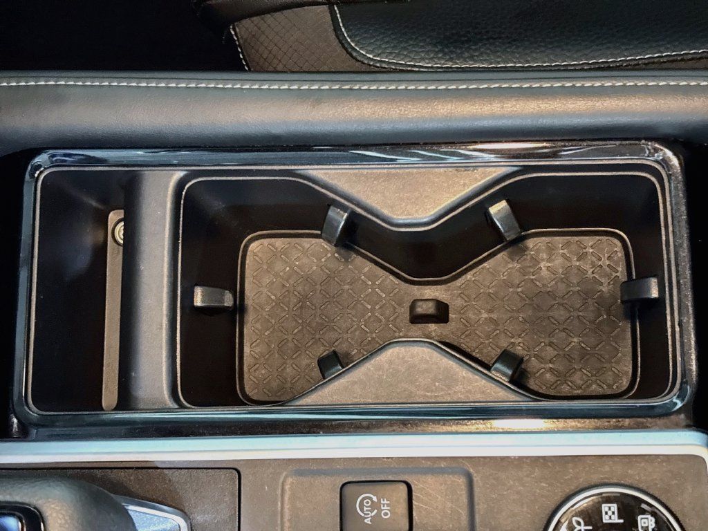 Used 2022 Nissan Pathfinder SL AWD/4WD image 15