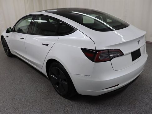 Used 2023 Tesla Model 3 Standard Range RWD image 4