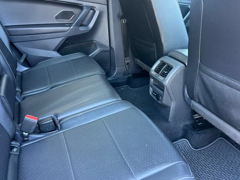 Used 2020 Volkswagen Tiguan SE w/ Panoramic Sunroof Package FWD image 20