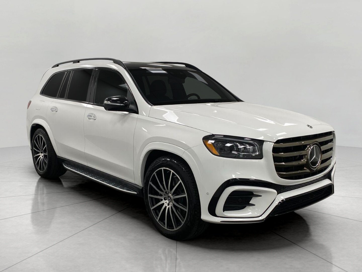 Certified 2026 Mercedes-Benz GLS 580 4MATIC image 1