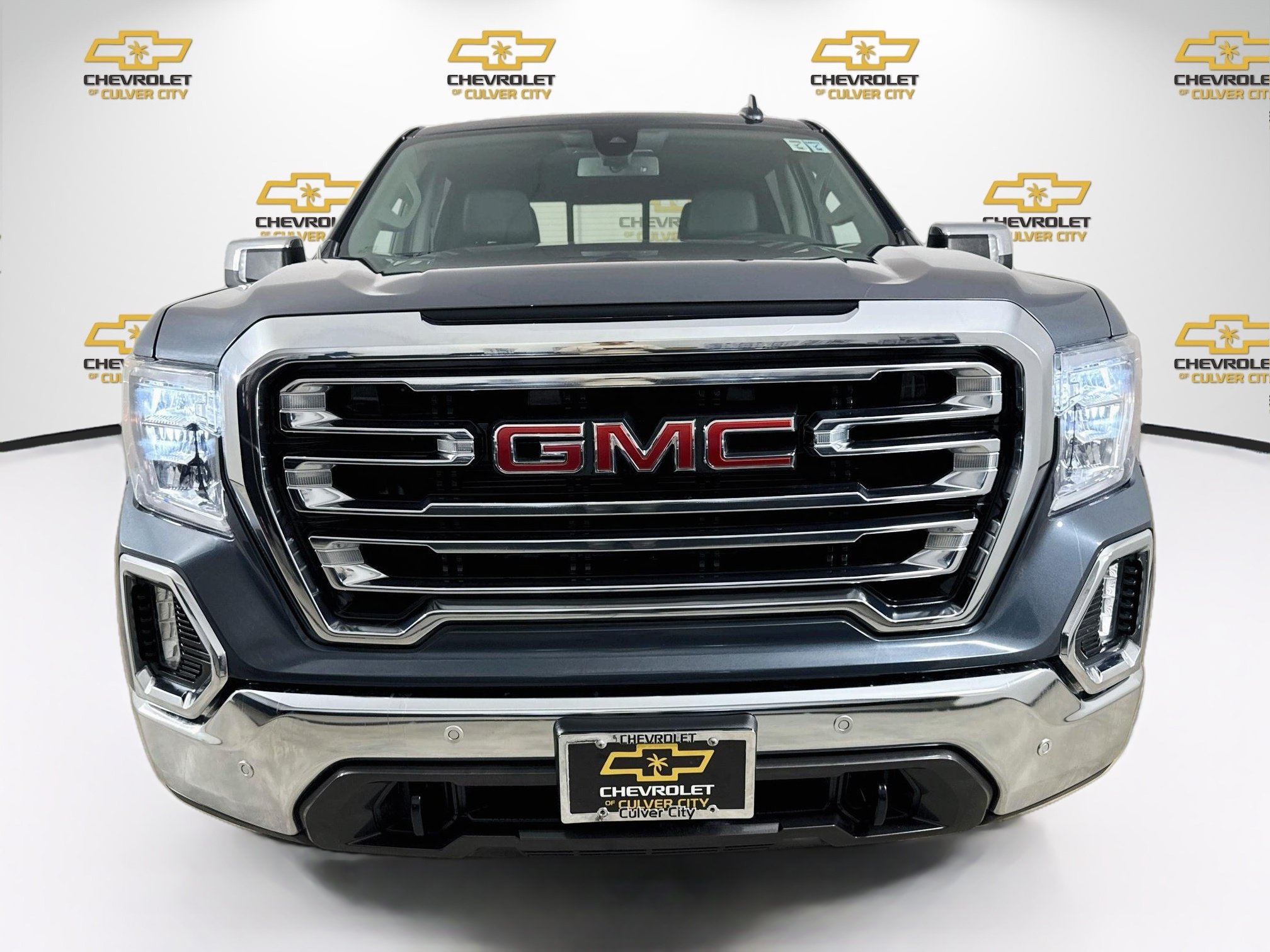 Used 2022 GMC Sierra 1500 SLT w/ SLT Premium Plus Package AWD/4WD image 2