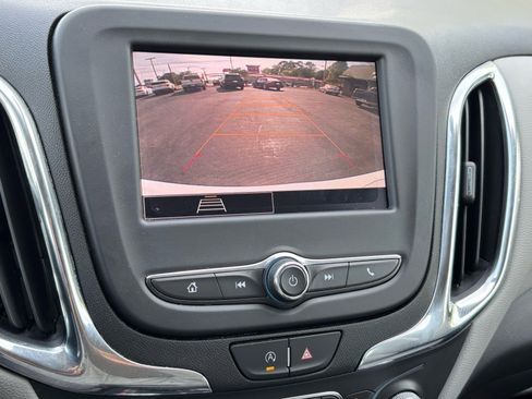 Used 2022 Chevrolet Equinox LS image 11