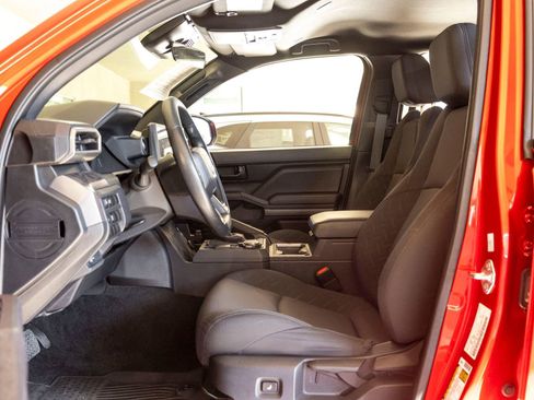 Used 2024 Toyota Tacoma 4x4 Double Cab image 15