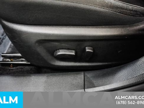 Used 2025 Nissan Altima 2.5 SV FWD image 30
