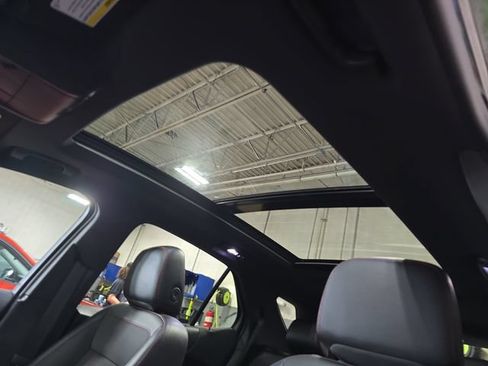 Used 2024 Chevrolet Equinox RS AWD/4WD image 31