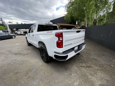 Used 2023 Chevrolet Silverado 1500 Custom AWD/4WD image 4