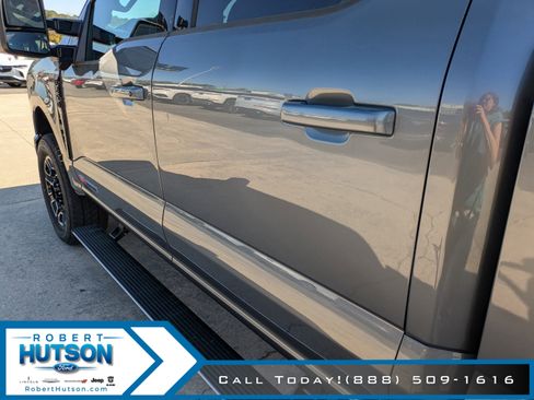New 2025 Ford F250 Platinum image 14