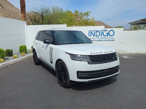 Used 2024 Land Rover Range Rover SE AWD/4WD image 3