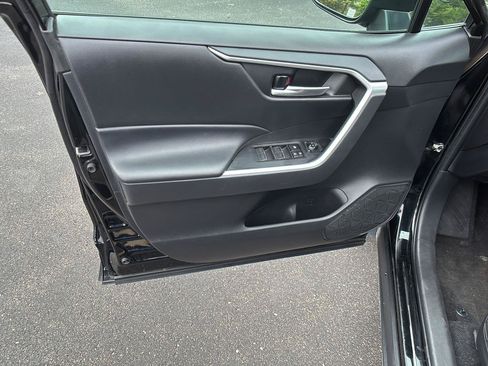 Used 2024 Toyota RAV4 XLE FWD image 6