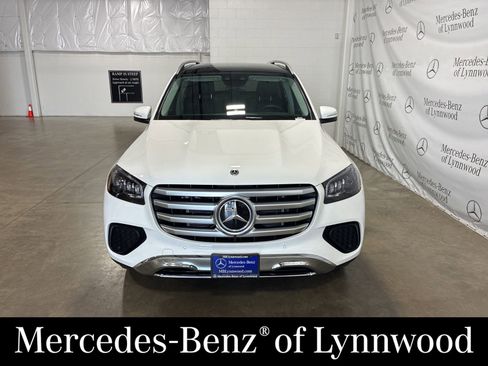 New 2026 Mercedes-Benz GLS 450 4MATIC image 2