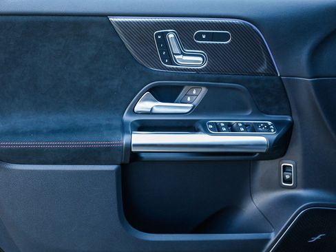 Used 2022 Mercedes-Benz GLA 250 4MATIC image 20