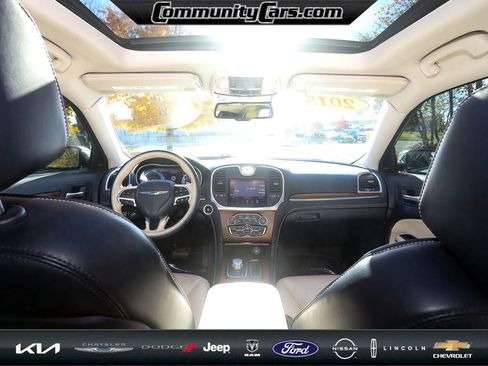 Used 2015 Chrysler 300 C Platinum w/ Harman/Kardon Audio Group image 23