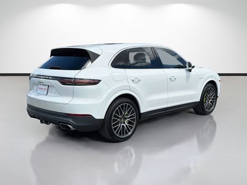Used 2021 Porsche Cayenne E-Hybrid AWD/4WD image 3