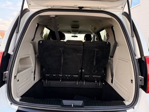 Used 2016 Dodge Grand Caravan SE w/ Quick Order Package 29E SE image 34