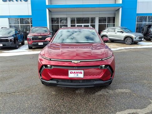 New 2026 Chevrolet Equinox EV LT image 9