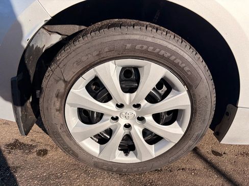 Used 2024 Toyota Corolla LE image 85