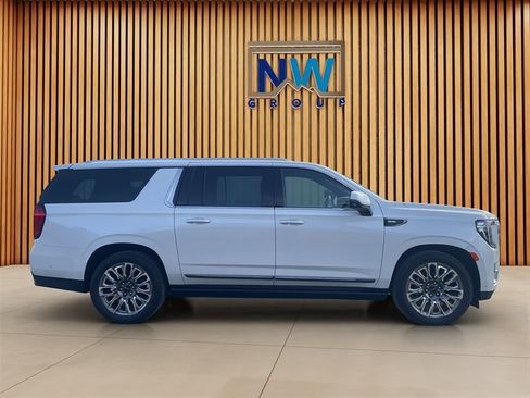 Used 2024 GMC Yukon XL Denali Ultimate AWD/4WD image 52