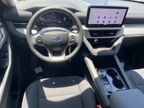 New 2026 Ford Explorer Active RWD image 12