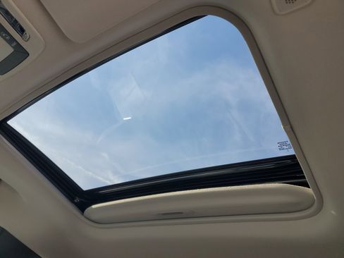 New 2025 Toyota Sienna LE image 32