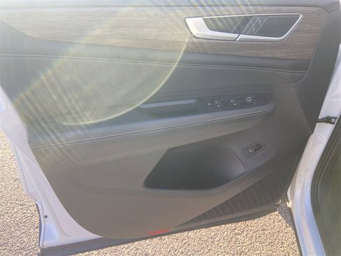 Used 2024 Volkswagen Atlas SEL image 23