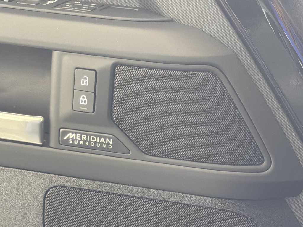 New 2026 Land Rover Defender 110 X-Dynamic SE AWD/4WD image 30