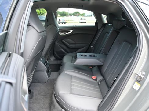 Used 2025 Audi A5 2.0T Premium Plus w/ Premium Plus AWD/4WD image 16