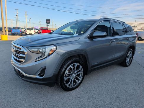 Used 2019 GMC Terrain SLT w/ Preferred Package image 3