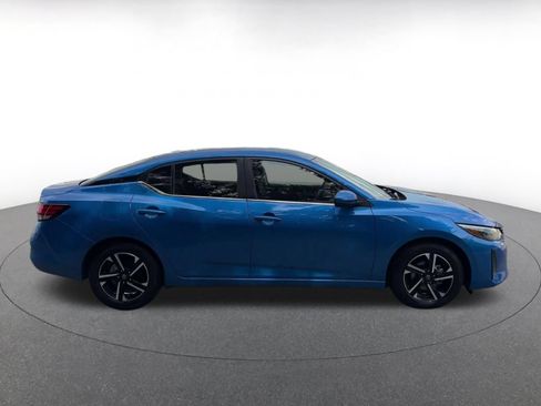 Used 2025 Nissan Sentra SV FWD image 16