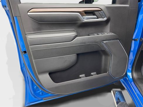 Used 2024 Chevrolet Silverado 1500 LT image 30