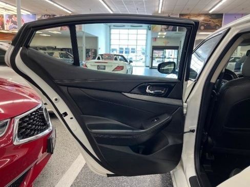 Used 2017 Nissan Maxima 3.5 SV FWD image 39
