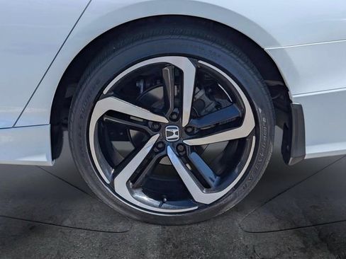 Used 2022 Honda Accord Sport image 11
