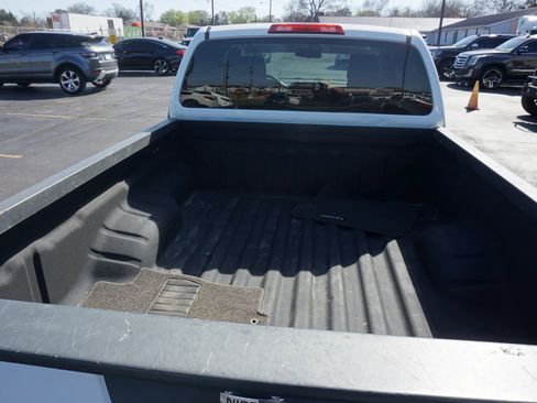 Used 2018 Nissan Frontier S image 9