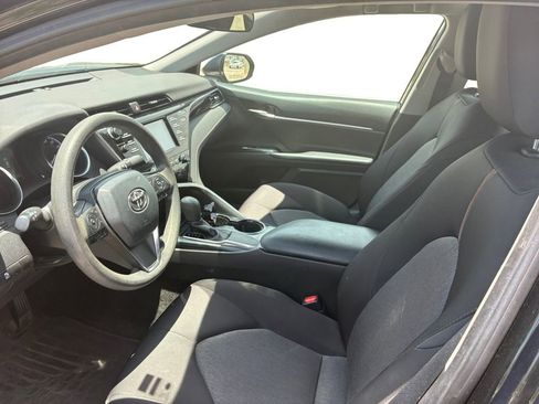 Used 2019 Toyota Camry LE FWD image 9