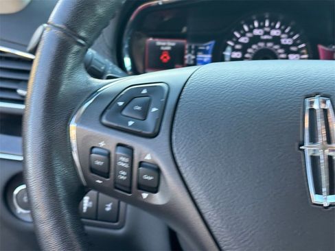 Used 2018 Lincoln MKT AWD w/ Technology Package image 17