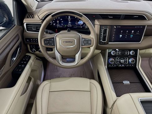Used 2023 GMC Yukon XL Denali w/ Denali Reserve Package image 26