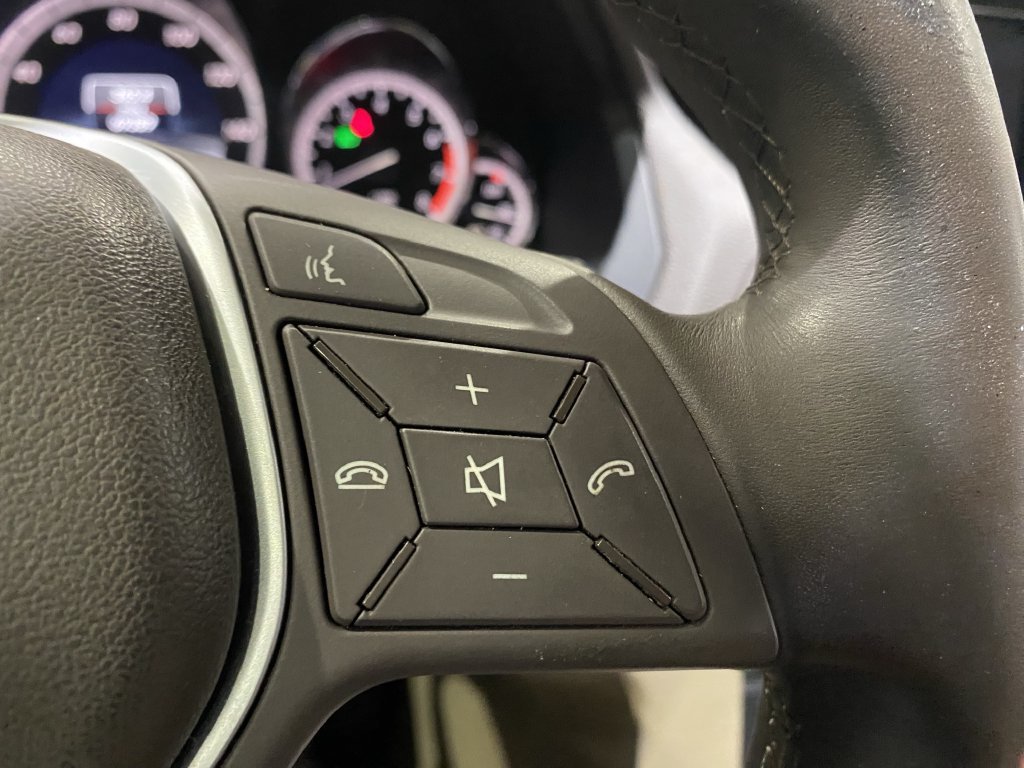 Used 2013 Mercedes-Benz E 550 Cabriolet image 9