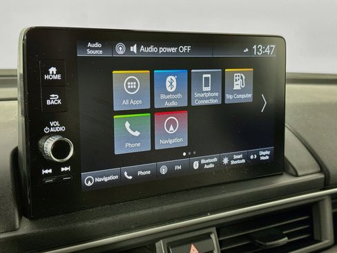 Certified 2025 Honda Pilot Touring image 15