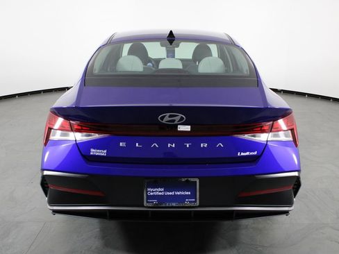 Used 2025 Hyundai Elantra Limited image 9